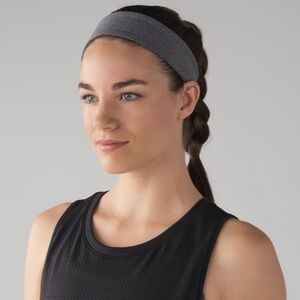 Lululemon Fly Away Tamer Headband II *Luxtreme - Color: Heathered Black